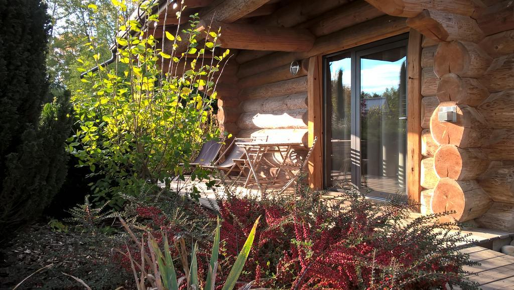 Les Chalets De Maramour Chazey-sur-Ain Esterno foto